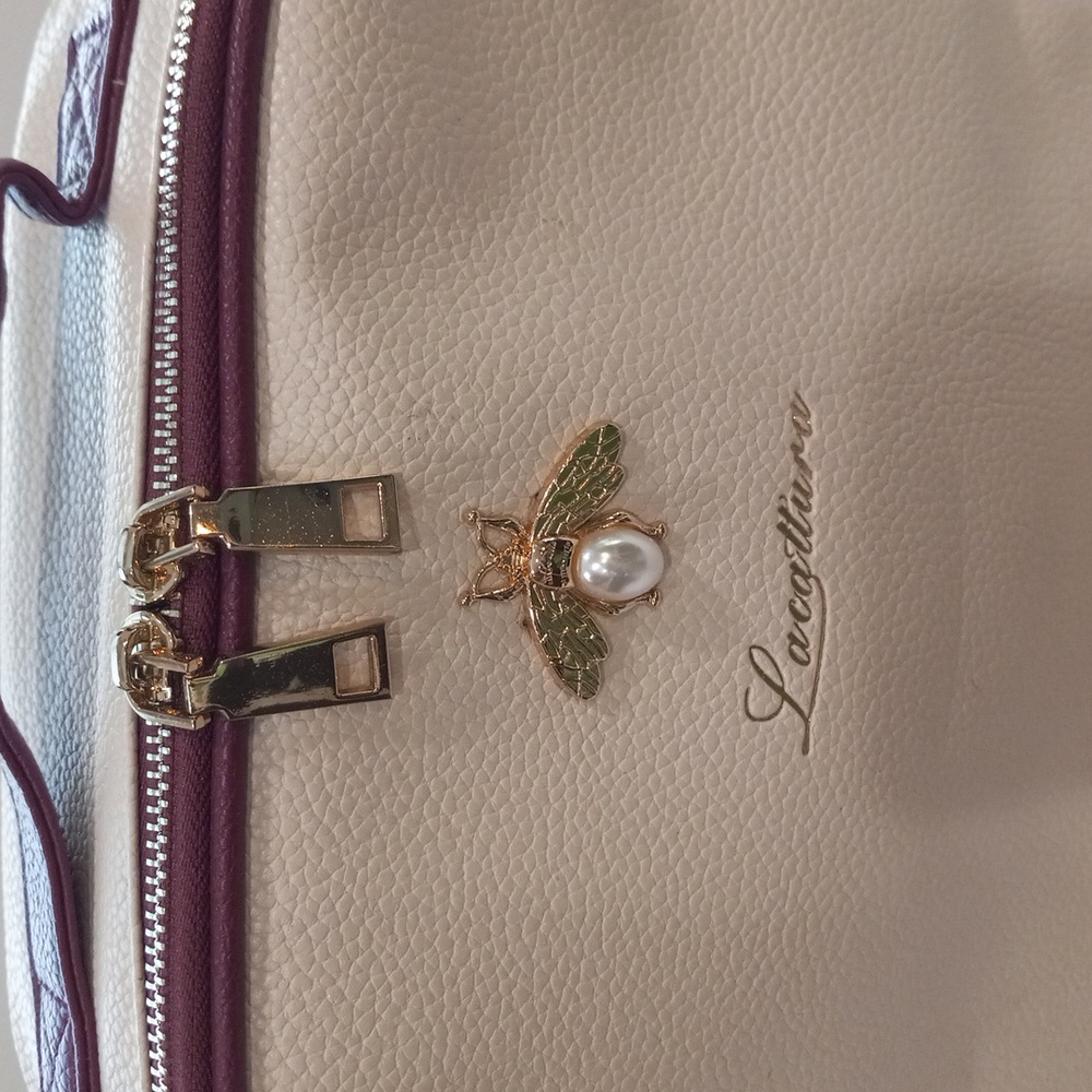 Travel Case - Picture 16 of 16